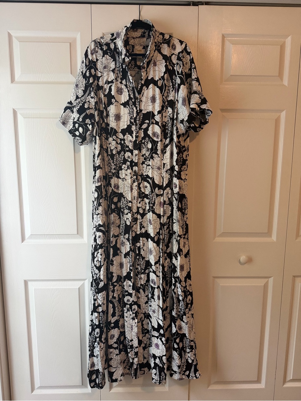 Maeve printed Black & White Floral Midi Dress - Women's Button-Front